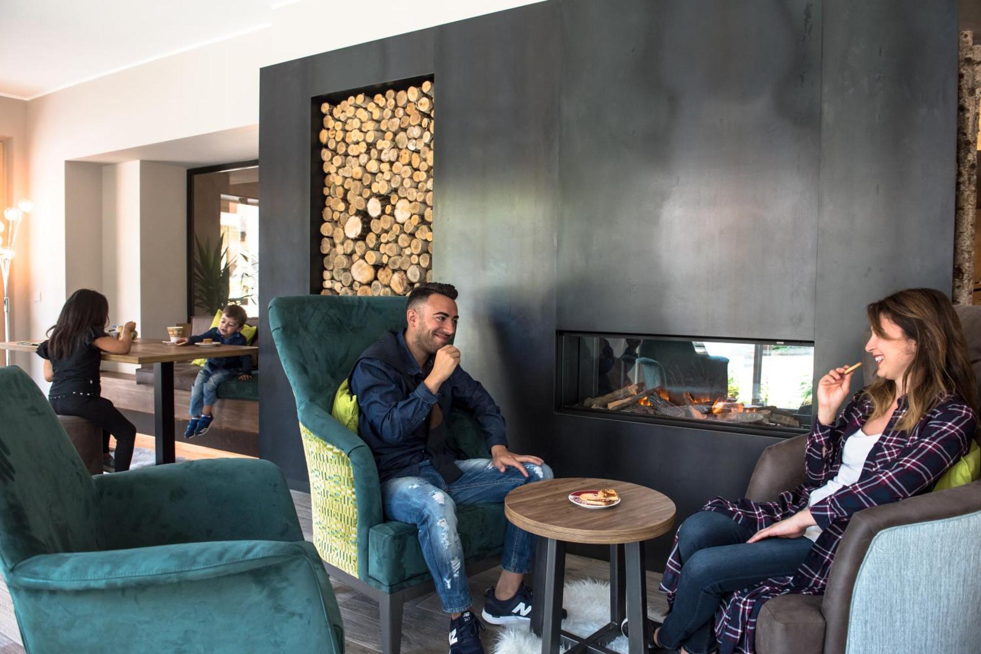 Harmony Suite Hotel Selvino Luaran gambar